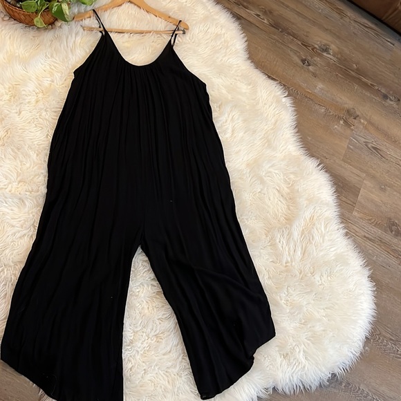 Black Jumper - Picture 5 of 5